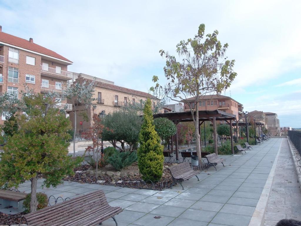 Hostal-Restaurante San Antolin Tordesillas Exterior foto